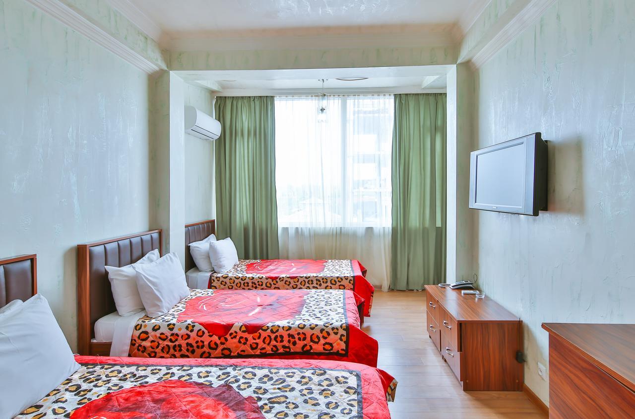 Royal Hotel Batumi Zewnętrze zdjęcie