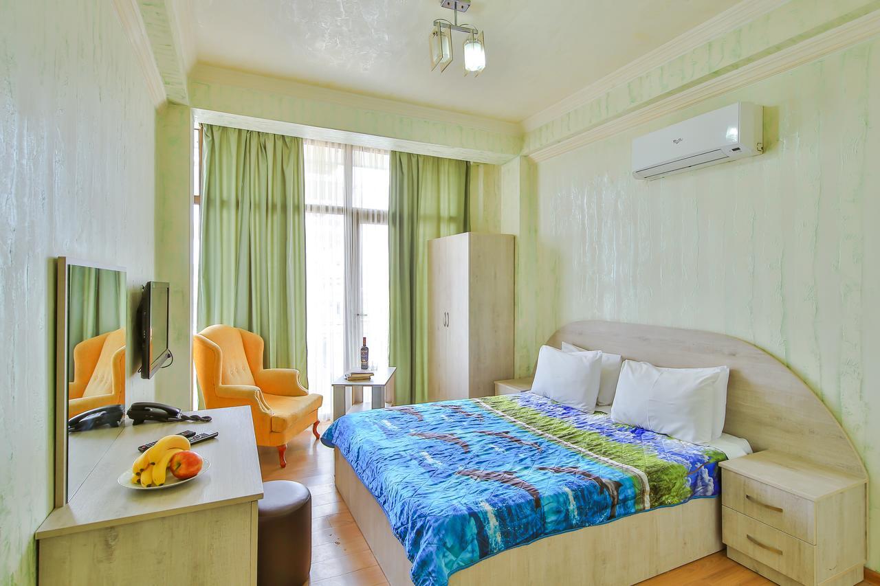 Royal Hotel Batumi Zewnętrze zdjęcie